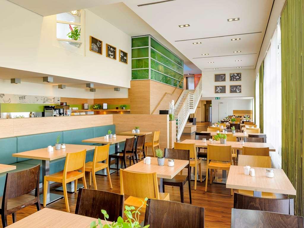 Ibis Hauptbahnhof Hotel 3*