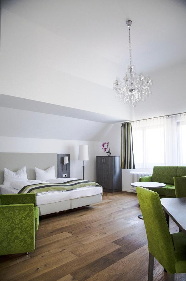 Hotel Am Schloss 3*