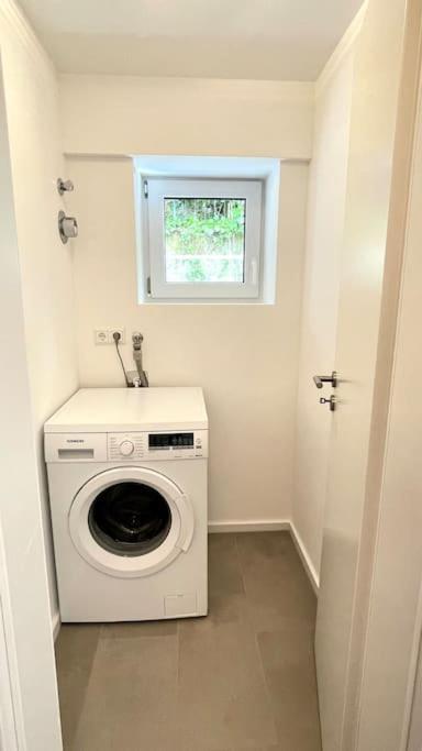 Modern-gemuetliche Wohnung, Ganz Neu, In Neuenheim, *