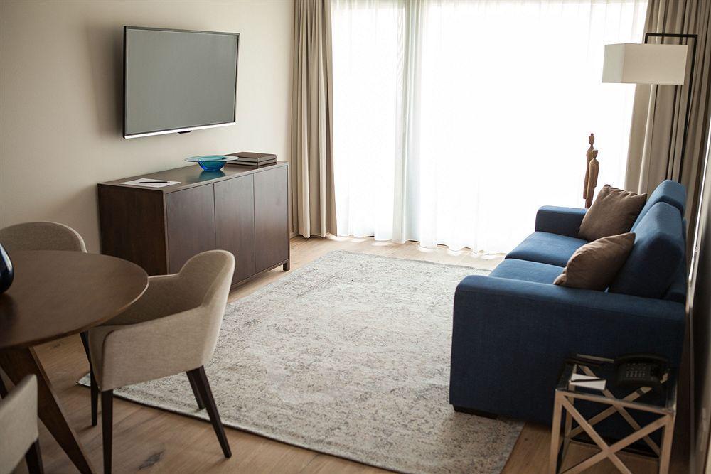 Aparthotel Suytes 4*