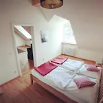 Wohnen Unter Dem Schloss