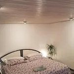 Grosses Zimmer In Souterrain