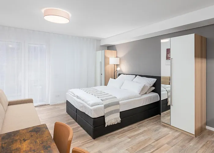 Maxim Apartments