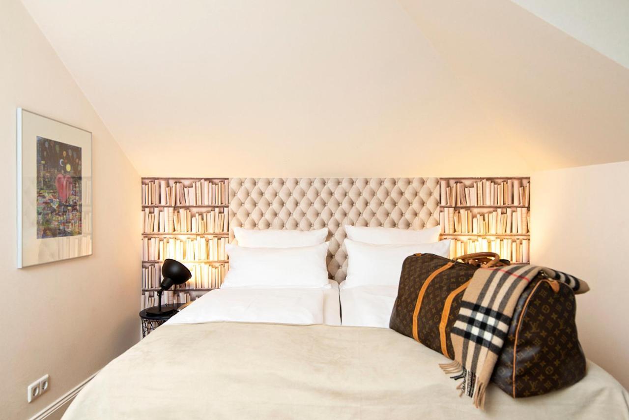 Zur Alten Brucke Hotel 3*