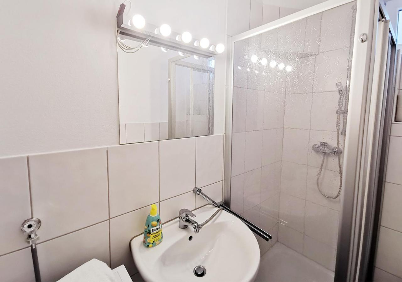 Cf13 30M2 Central With Terrace Ac And Netflix Apartment *