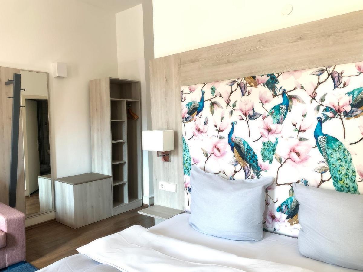 Cavaly Hotel *