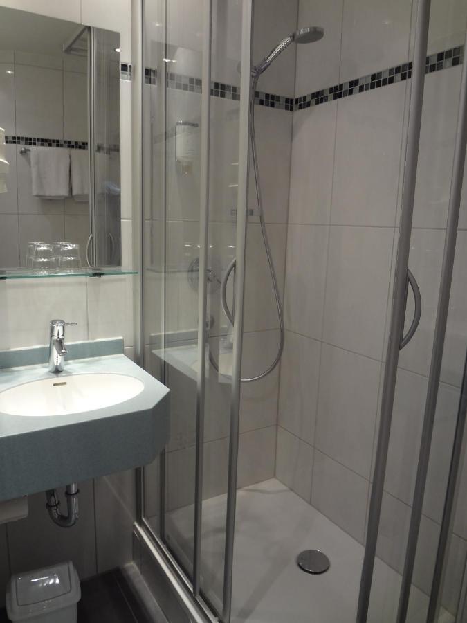 Rose Inklusive Fruehstueck & Saunanutzung 3*