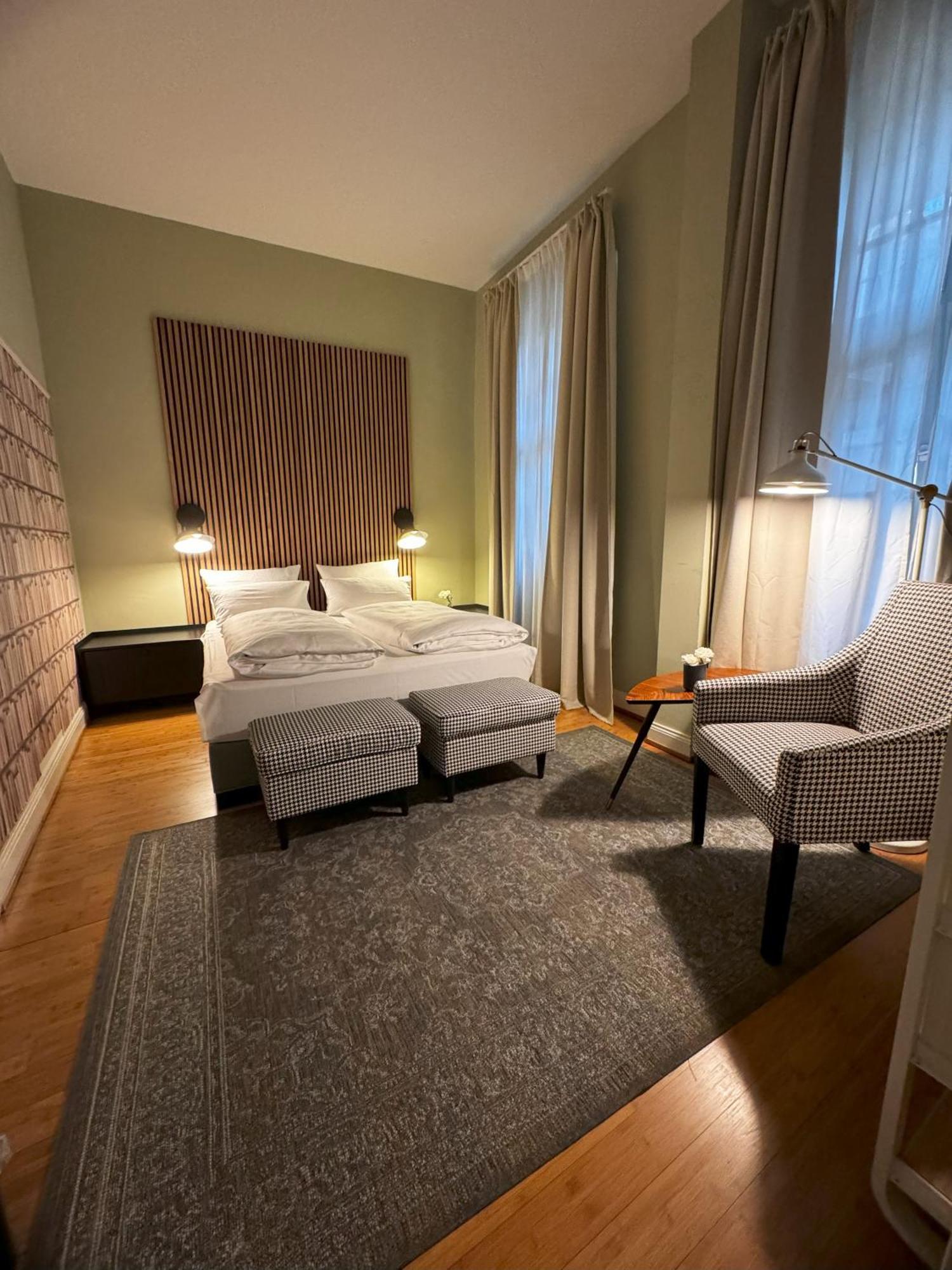 Hotel Zur Alten Brucke 3*