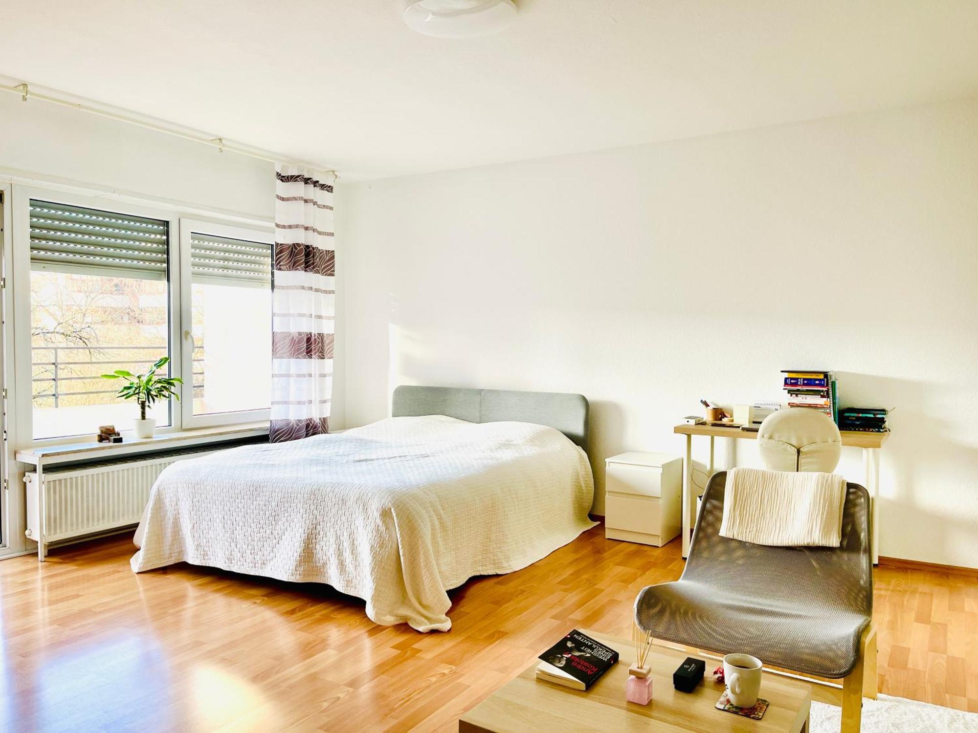 Apartment Schoene Mit Balkon In *