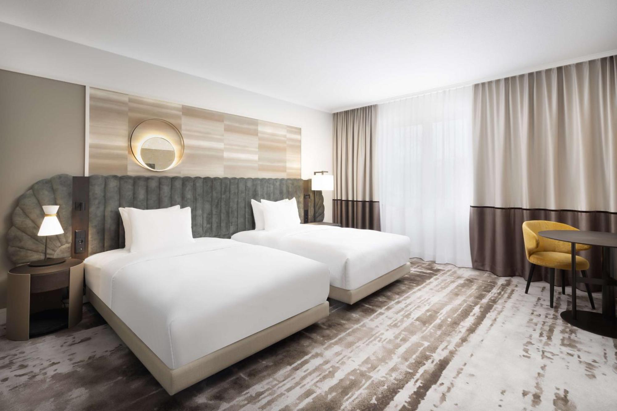 Hilton Hotel 4*