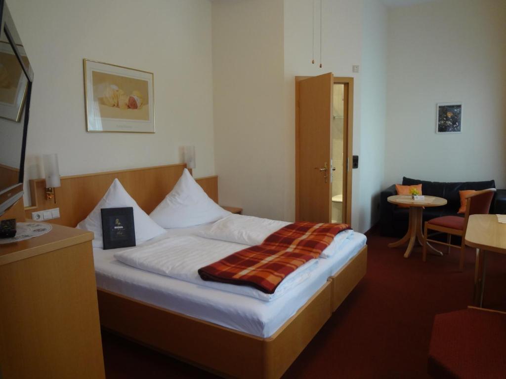 Rose Inklusive Fruehstueck & Saunanutzung Hotel 3*