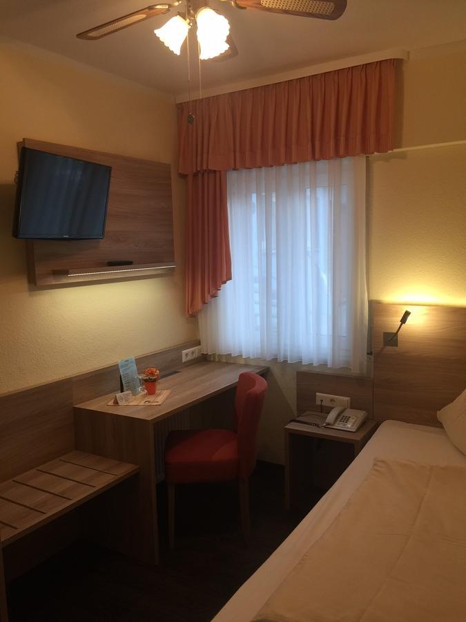 Rose Inklusive Fruehstueck & Saunanutzung 3*