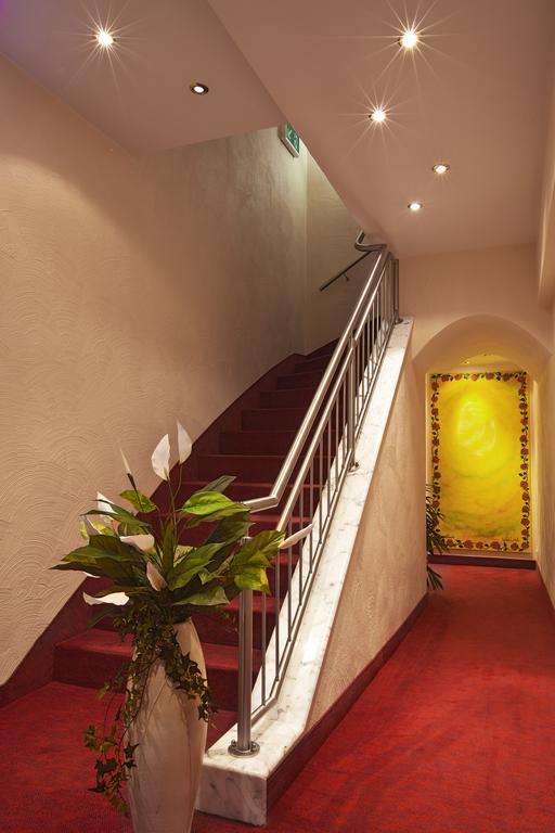 Goldene Rose Hotel 3*