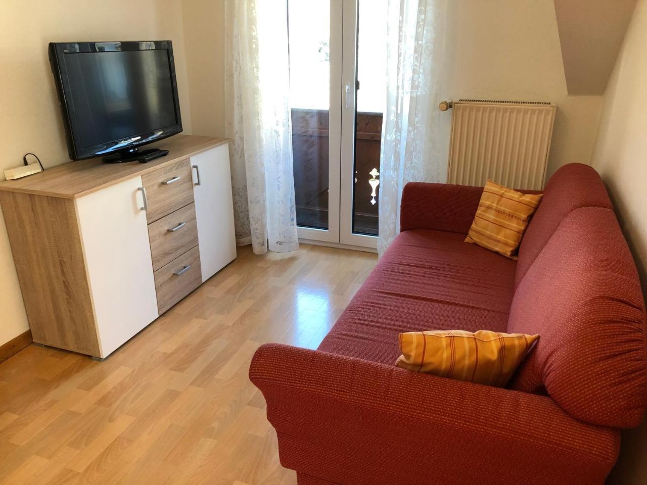 Rose Inklusive Fruehstueck & Saunanutzung 3*